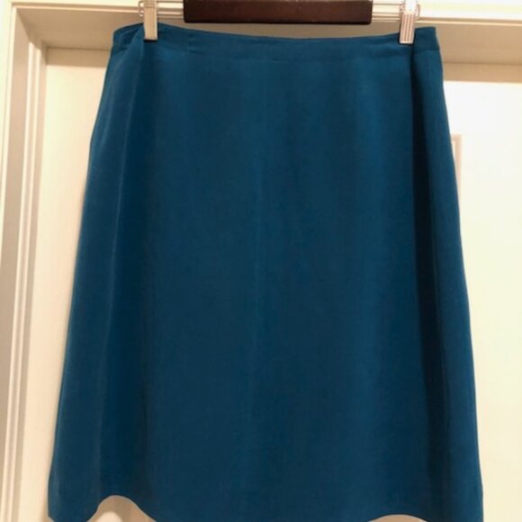 Jones New York Skirt, 100% Silk, Size 12 - Picture 5 of 9